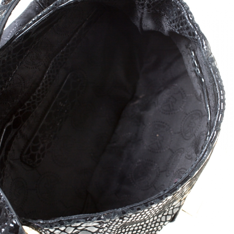مملوكة مسبقًا Michael Kors Black Python Embossed Leather Charlton Crossbody Bag