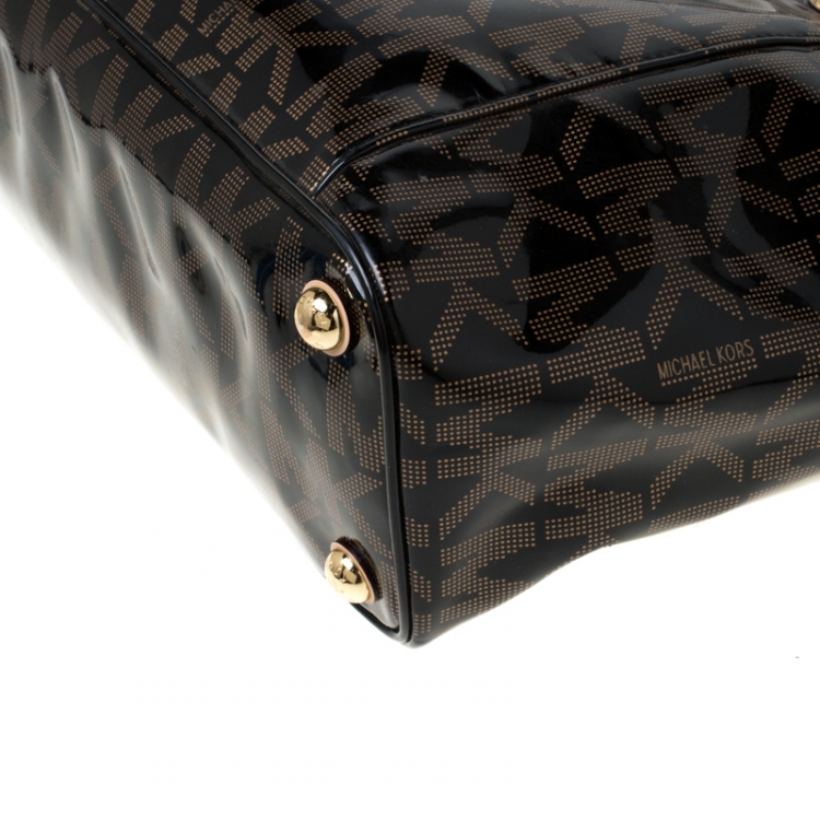 مملوكة مسبقًا Michael Michael Kors Black/Beige Large Signature Patent Leather Jet Set Tote