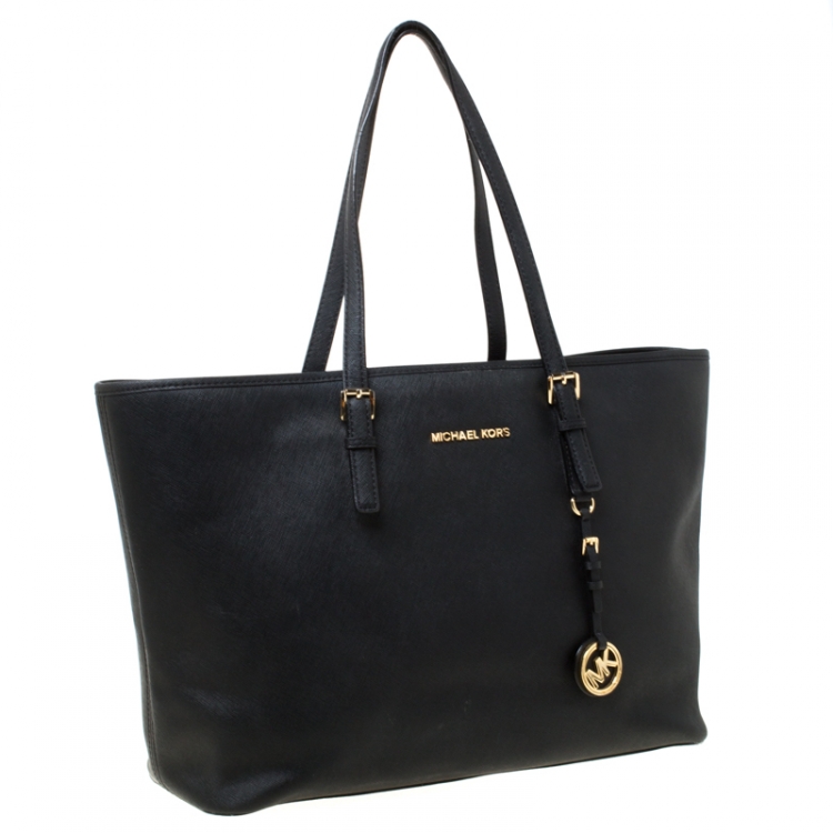 مملوكة مسبقًا Michael Michael Kors Black Saffiano Leather Jet Set Travel Tote