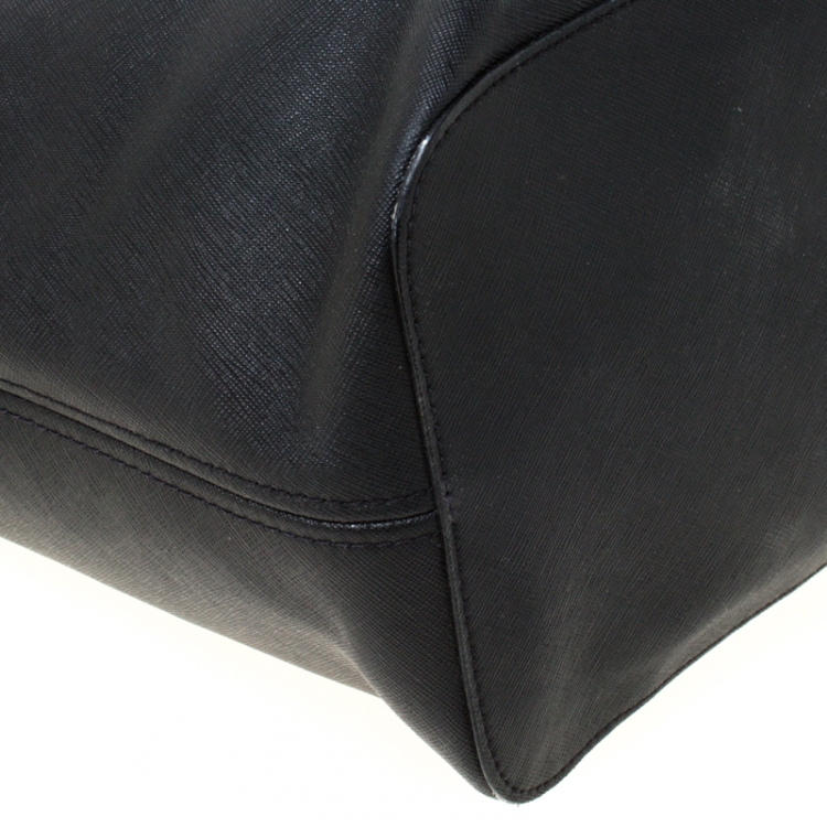مملوكة مسبقًا Michael Michael Kors Black Saffiano Leather Jet Set Travel Tote