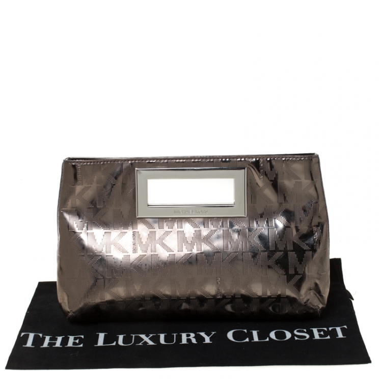 Pre Owned Michael Michael Kors Metallic Patent Leather Berkley Clutch