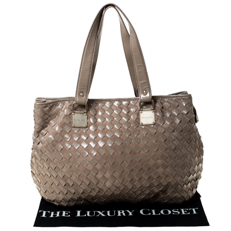 Pre Owned Michael Kors Beige Suede and Patent Leather Woven Tote