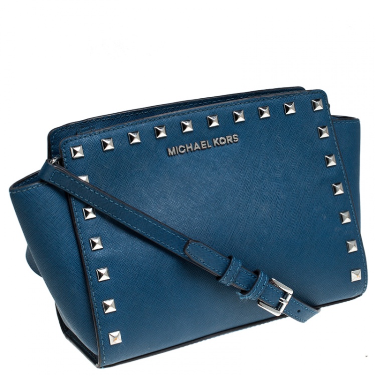 Pre Owned MICHAEL Michael Kors Blue Leather Studded Selma Crossbody Bag