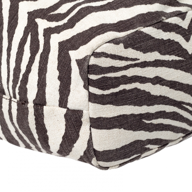 مملوكة مسبقًا MICHAEL Michael Kors Beige Tiger Print Canvas Marina Drawstring Hobo 