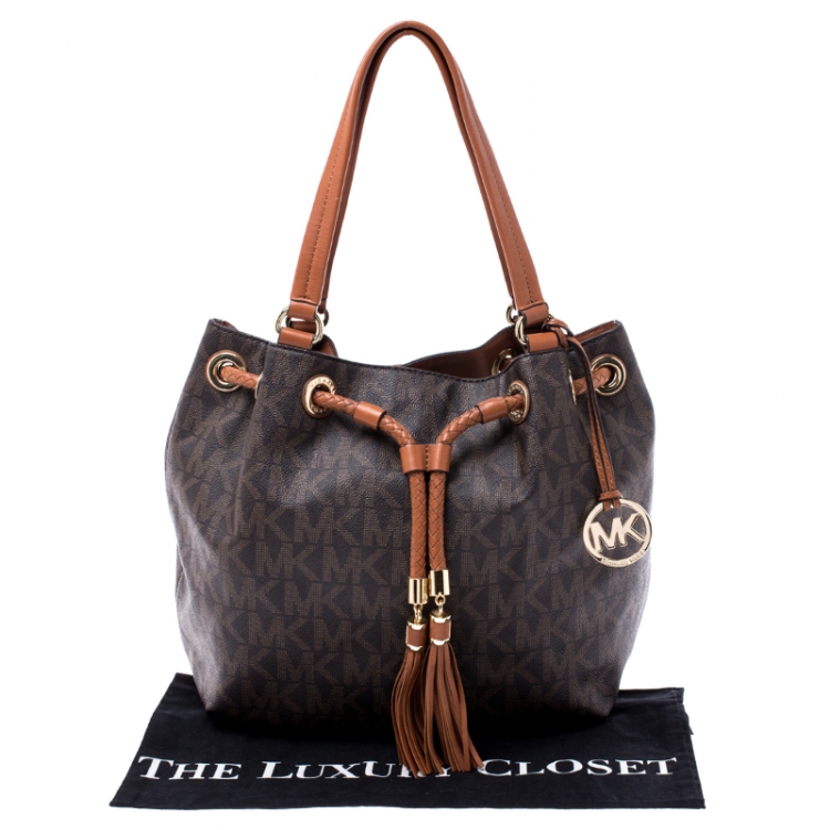 Pre Owned MICHAEL Michael Kors Brown Signature Coated Canvas Drawstring Shoulder Bag