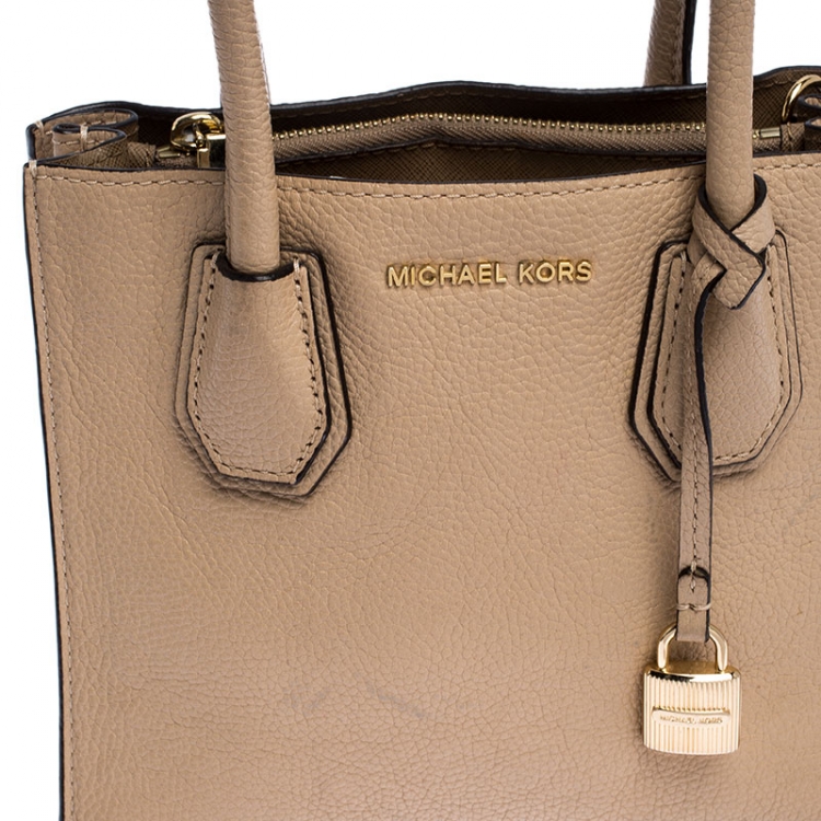 Pre Owned Michael Michael Kors Beige Leather Mini Mercer Tote
