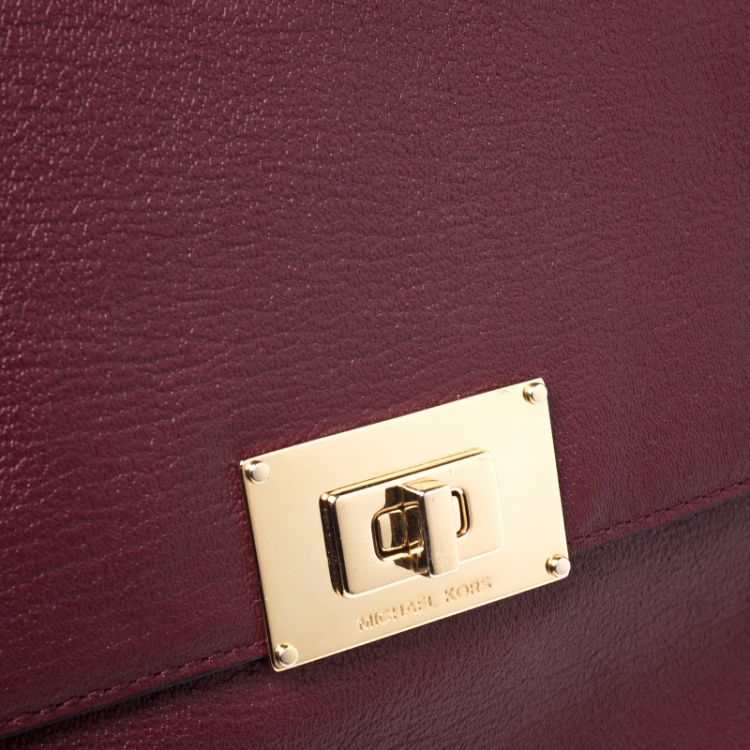 Pre Owned MICHAEL Michael Kors Maroon Leather Turnlock Chain Shoulder Bag