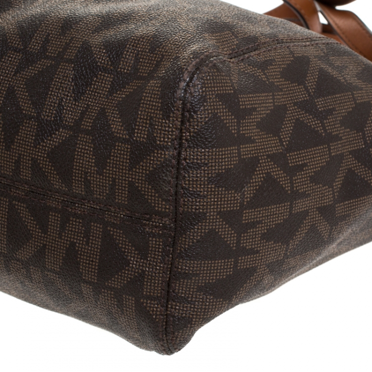 Pre Owned Michael Michael Kors Brown Signature Leather Jet Set Chain Hobo