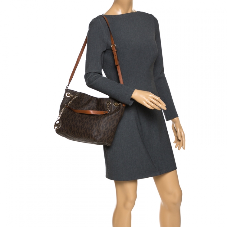 Pre Owned Michael Michael Kors Brown Signature Leather Jet Set Chain Hobo
