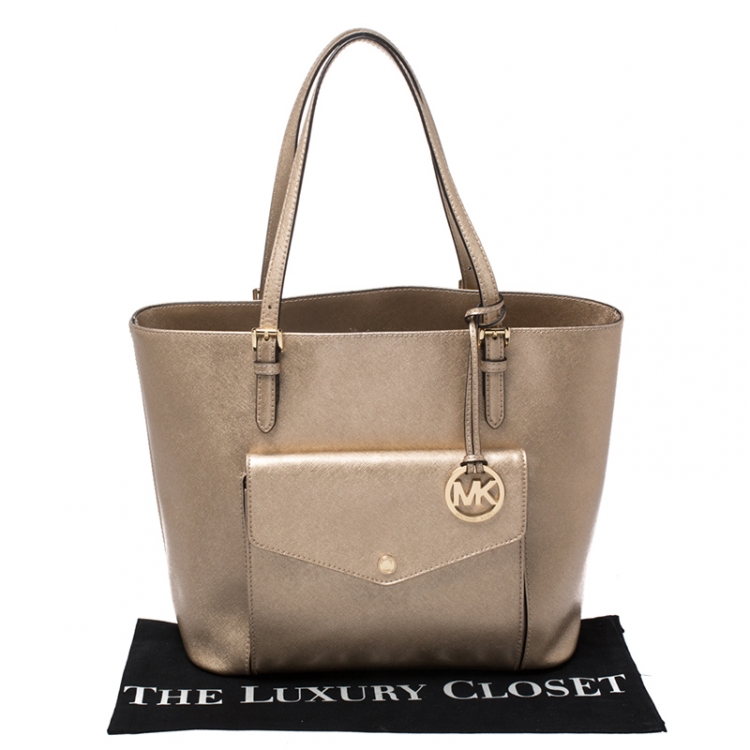 مملوكة مسبقًا Michael Kors Metallic Gold Leather Jet Set Pocket Tote