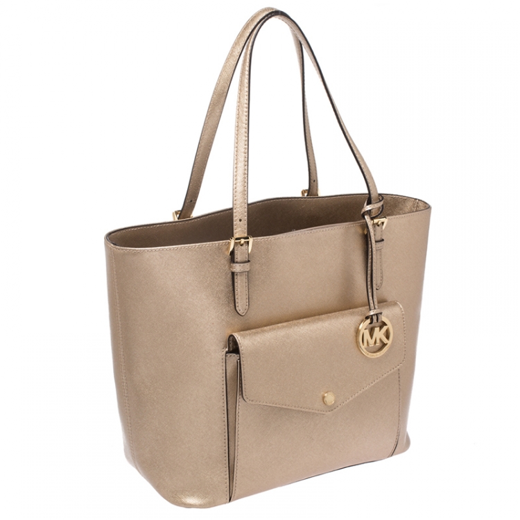 مملوكة مسبقًا Michael Kors Metallic Gold Leather Jet Set Pocket Tote