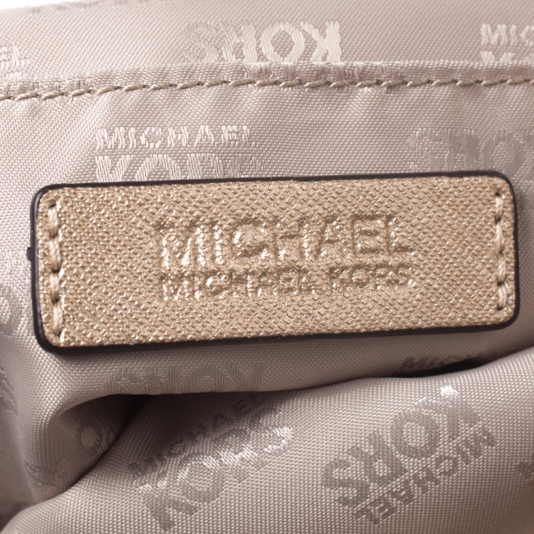 مملوكة مسبقًا Michael Kors Metallic Gold Leather Jet Set Pocket Tote