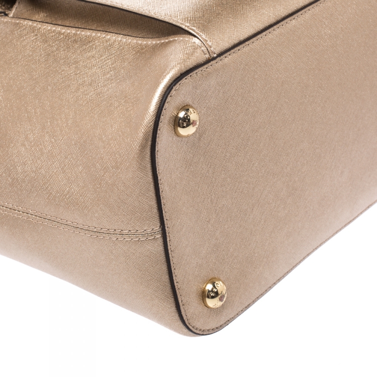 مملوكة مسبقًا Michael Kors Metallic Gold Leather Jet Set Pocket Tote