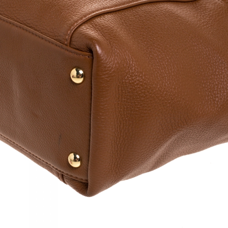 مملوكة مسبقًا Michael Michael Kors Brown Saffiano Leather Top Zip Jet Set Tote