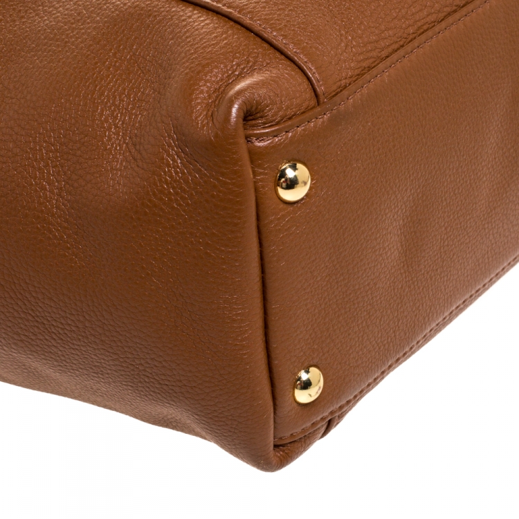 مملوكة مسبقًا Michael Michael Kors Brown Saffiano Leather Top Zip Jet Set Tote