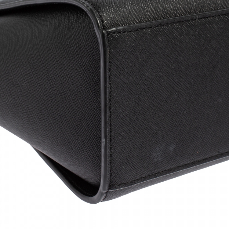 مملوكة مسبقًا MICHAEL Micheal Kors Black Leather Small Selma Crossbody Bag