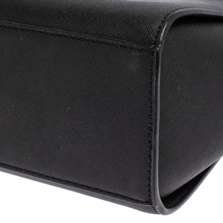 مملوكة مسبقًا MICHAEL Micheal Kors Black Leather Small Selma Crossbody Bag