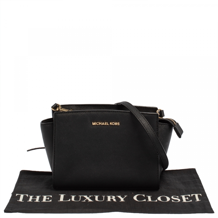 مملوكة مسبقًا MICHAEL Micheal Kors Black Leather Small Selma Crossbody Bag