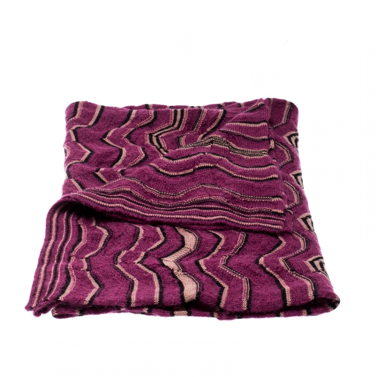 Pre Owned Missoni Pink Mohair and Wool Abstract Zig Zag Pattern Perforated Knit Muffler 