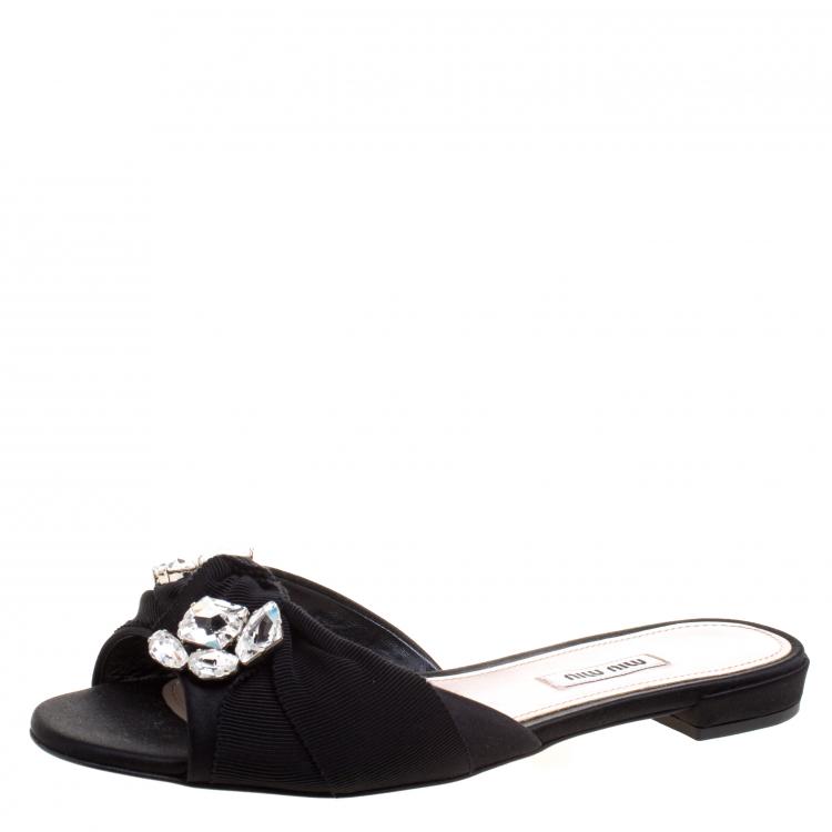 مملوكة مسبقًا Miu Miu Black Jeweled Satin Flat Slides Size 38
