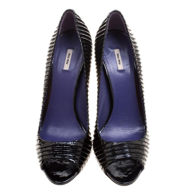 Pre Owned Miu Miu Black Plisse Patent Leather Crystal Embellished Heel Peep Toe Pumps Size 39