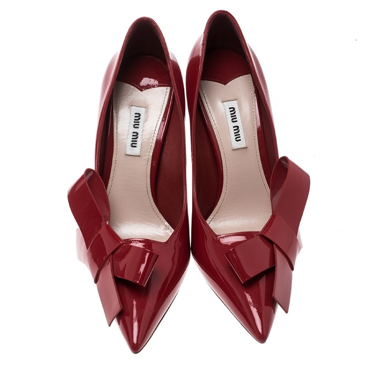 Pre Owned Miu Miu Red Patent Leather Bow Embellished Pointed Toe Pumps Size 39