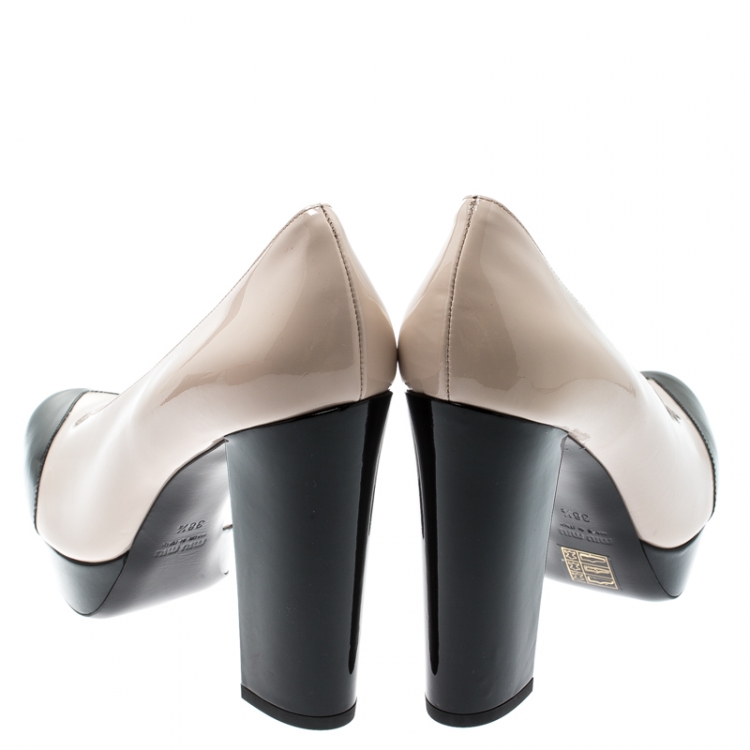 مملوكة مسبقًا Miu Miu Beige/Black Patent leather Platform Pumps Size 38.5