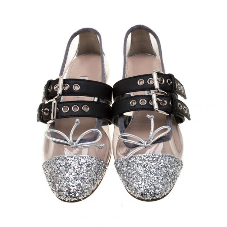 Pre Owned Miu Miu Metallic Silver Glitter And PVC Bow Buckle Detail Strappy Ballet Flat Sandals Size 38