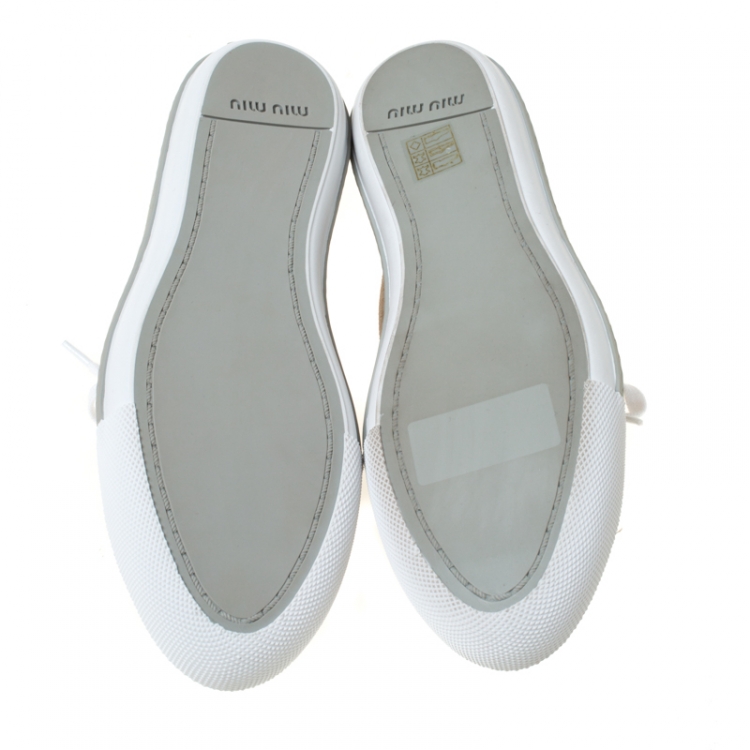 Pre Owned Miu Miu Beige/White Suede Cap Toe Low Top Sneakers Size 38.5