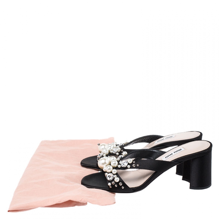 Pre Owned Miu Miu Black Crystal And Pearl Embellished Satin Slide Sandals Size 35