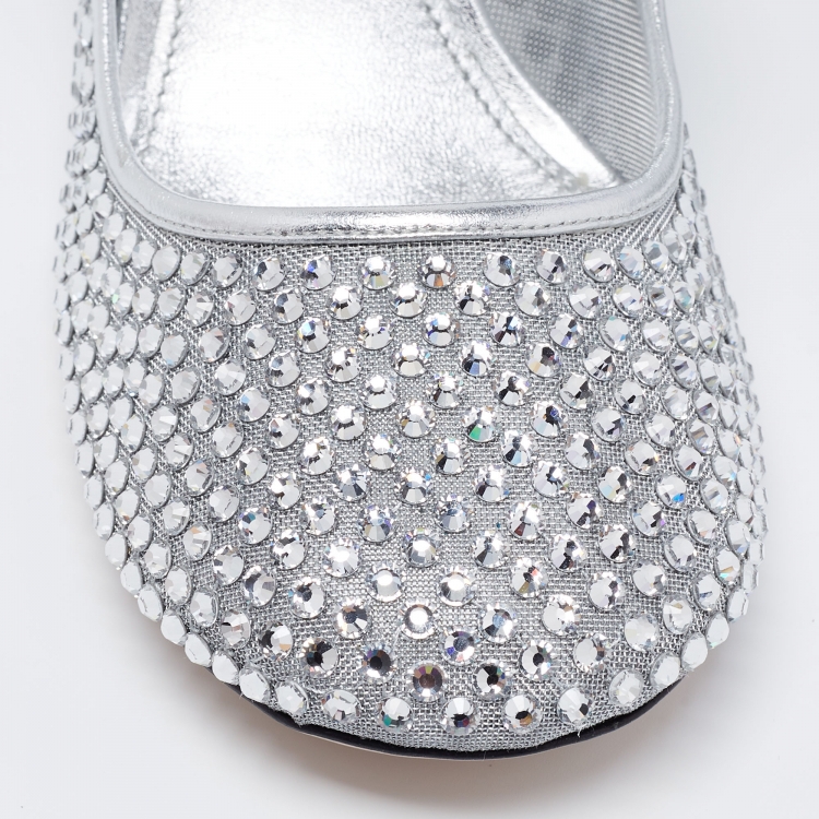 مملوكة مسبقًا Miu Miu Silver Mesh And Leather Embellished Mary Jane Pumps  Size 40