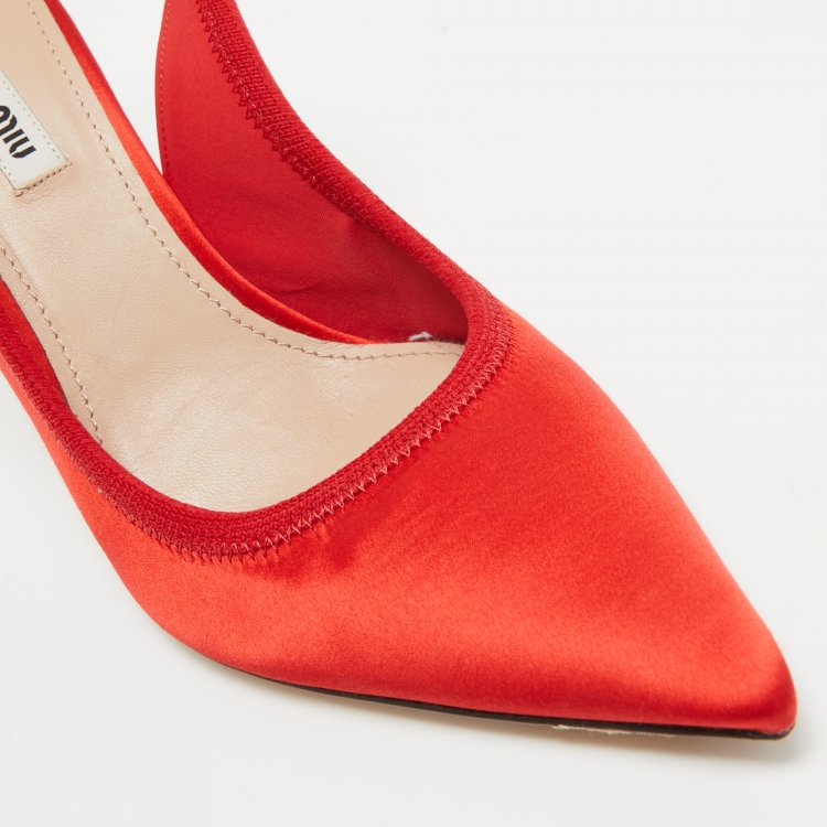 Pre Owned Miu Miu Red Satin Slingback Pumps Size 39.5