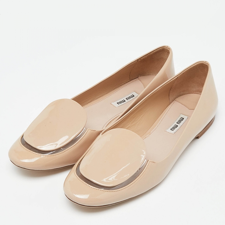 Pre Owned Miu Miu Beige Patent Leather and PVC Ballet Flats Size 40