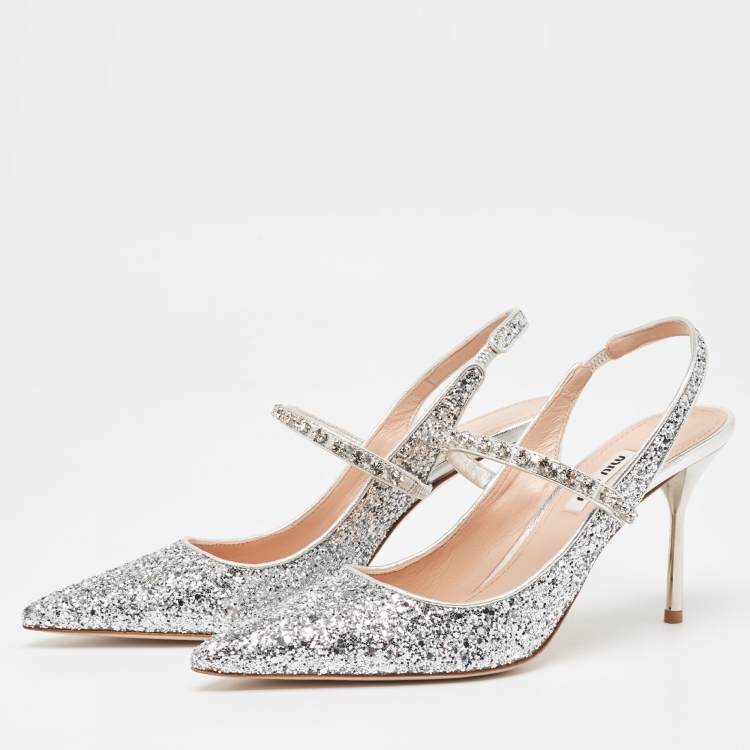 مملوكة مسبقًا Miu Miu Silver Glitter Crystal Embellished Slingback Pumps Size 37.5