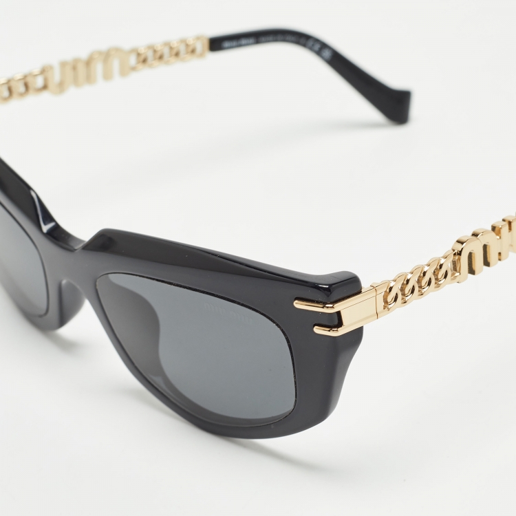 مملوكة مسبقًا Miu Miu Black/Gold SMU12W Chain Cat Eye Sunglasses