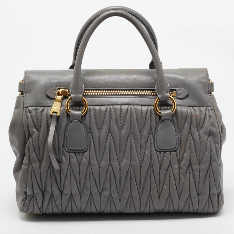 Pre Owned Miu Miu Grey Matelassé Leather Flap Satchel