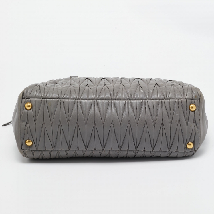 Pre Owned Miu Miu Grey Matelassé Leather Flap Satchel