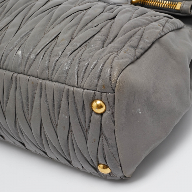 Pre Owned Miu Miu Grey Matelassé Leather Flap Satchel