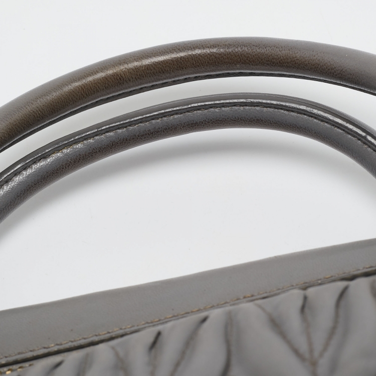 Pre Owned Miu Miu Grey Matelassé Leather Flap Satchel