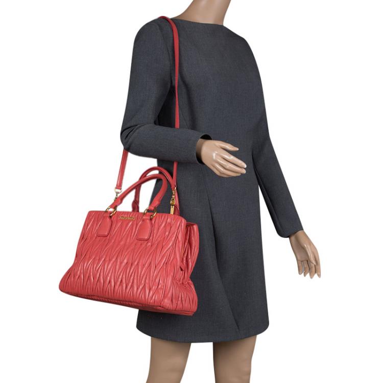 Pre Owned Miu Miu Red Matelasse Leather Shopper Tote