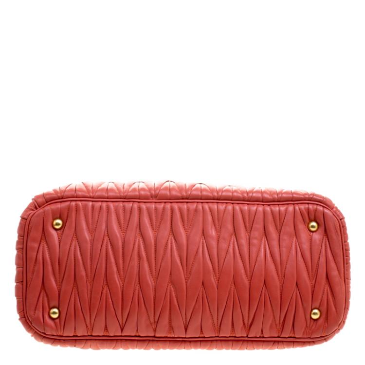 Pre Owned Miu Miu Red Matelasse Leather Shopper Tote