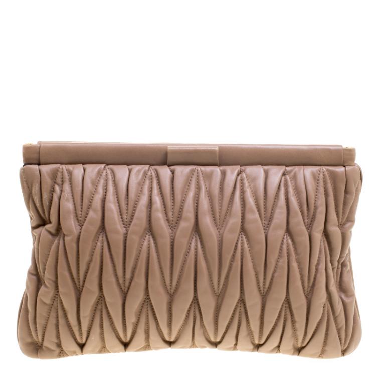 Pre Owned Miu Miu Beige Matelassé Leather Frame Clutch