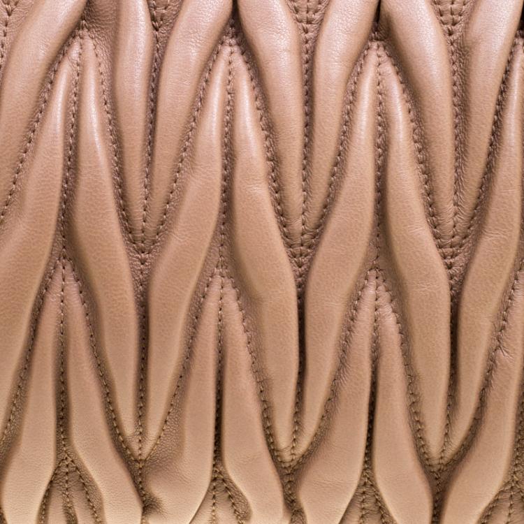 Pre Owned Miu Miu Beige Matelassé Leather Frame Clutch
