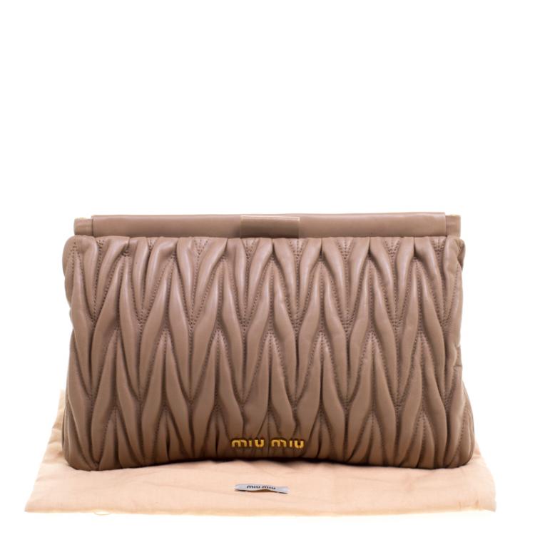 Pre Owned Miu Miu Beige Matelassé Leather Frame Clutch