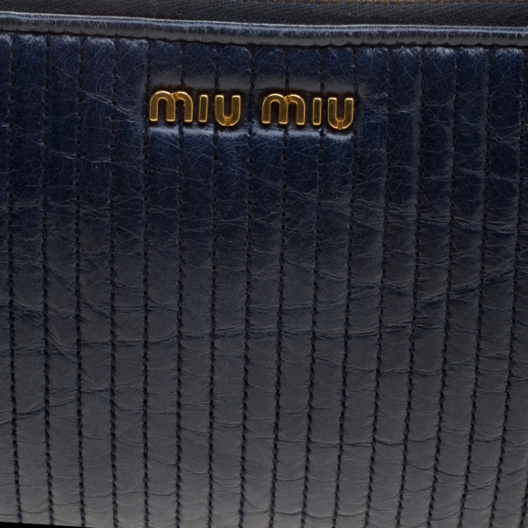 Pre Owned Miu Miu Blue Matelasse Leather Wristlet Clutch