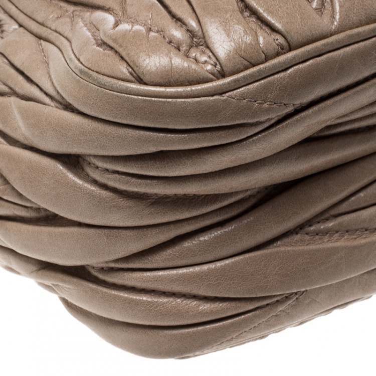 Pre Owned Miu Miu Beige Matelasse Nappa Leather Mini Zipper Shoulder Bag