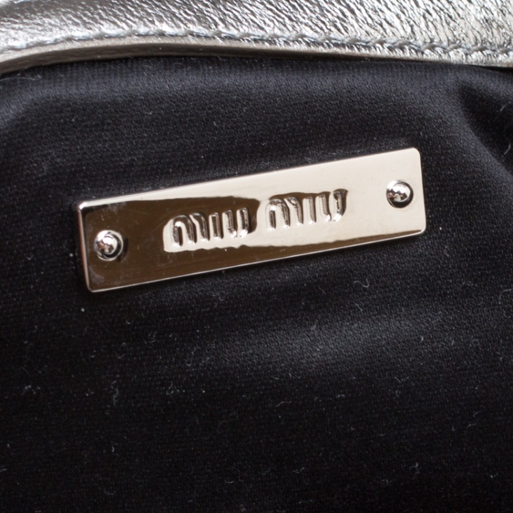 Pre Owned Miu Miu Silver Matelassé Leather Shoulder Bag