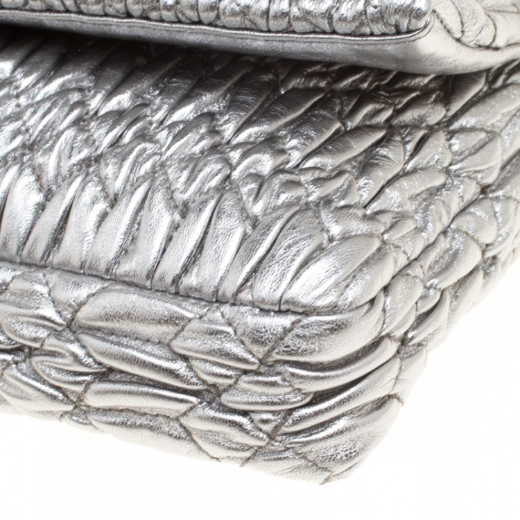 Pre Owned Miu Miu Silver Matelassé Leather Shoulder Bag