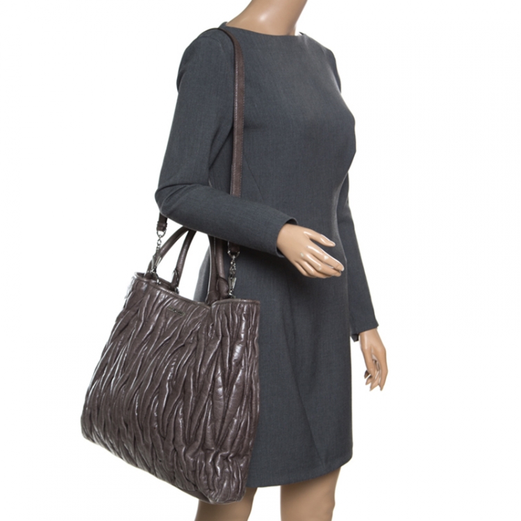 Pre Owned Miu Miu Dark Grey Glazed Matelasse Leather Tote