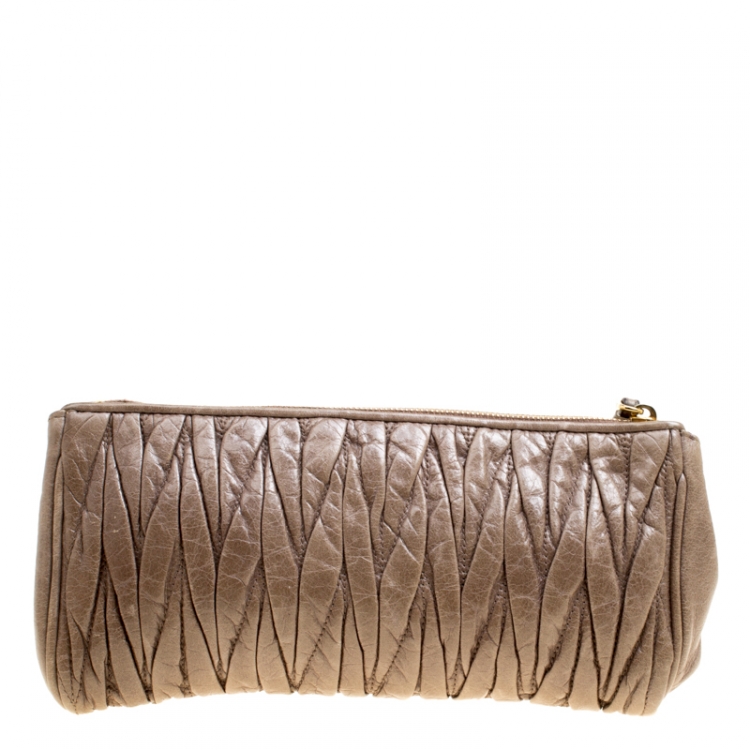 Pre Owned Miu Miu Beige Matelasse Lux Leather Wristlet Clutch